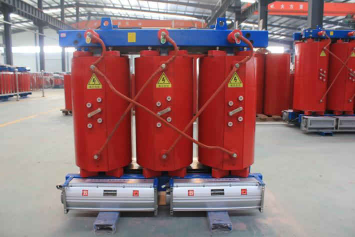 一般北京創(chuàng)聯(lián)匯通電氣全鋁的干式變壓器800kva價(jià)格是33900元，全銅的800kva干式變壓器價(jià)格是65000元。